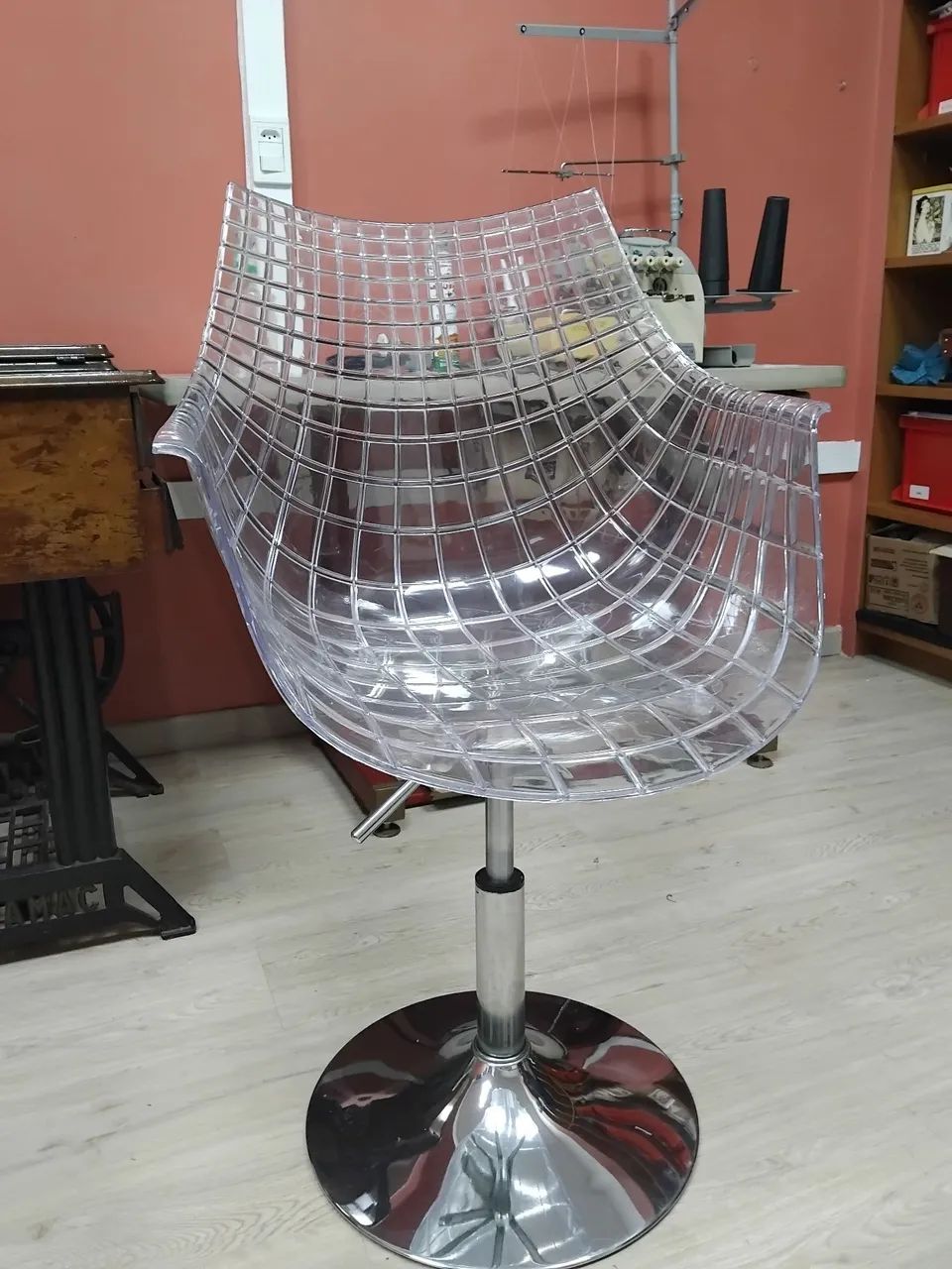 Acrylic Swivel Chair65704315520641120