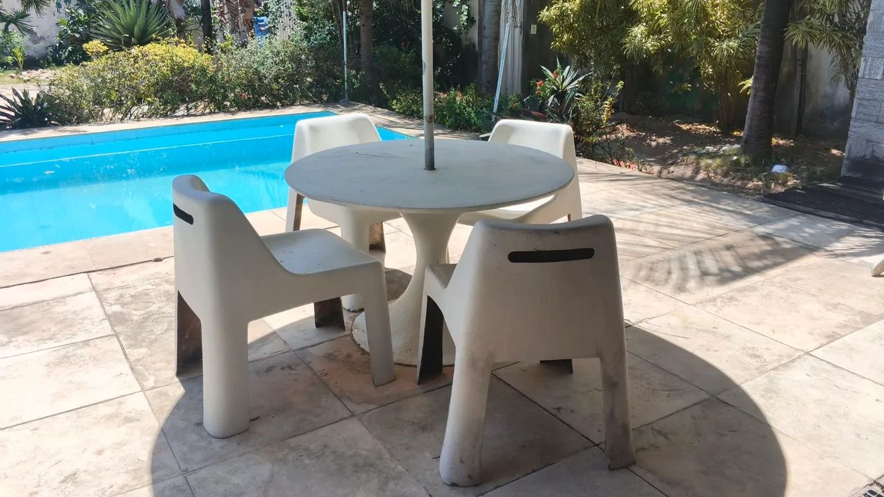 Mesa de piscina 