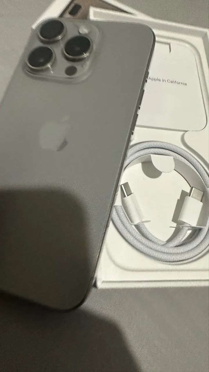 iPhone 15 pro 256GB  - Foto 2