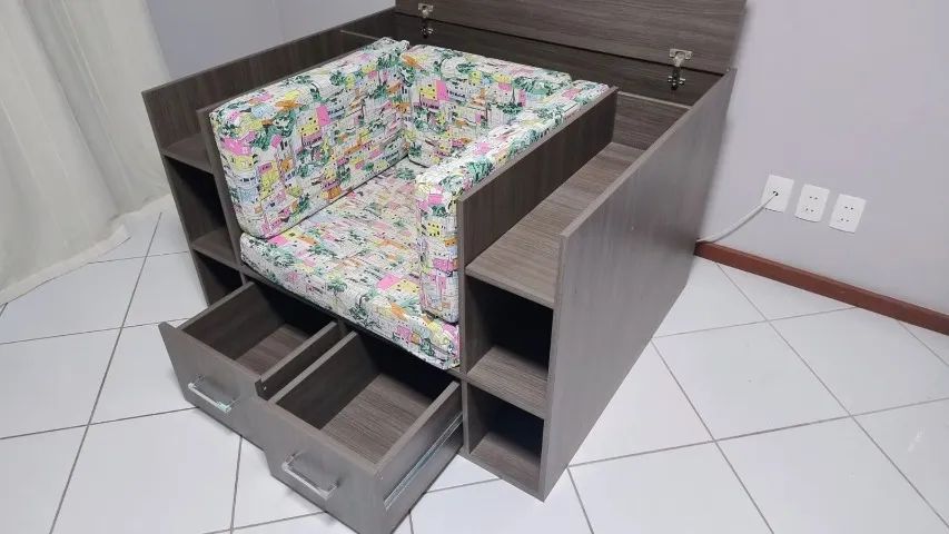 Poltrona Porta Livros com Baú - Foto 3