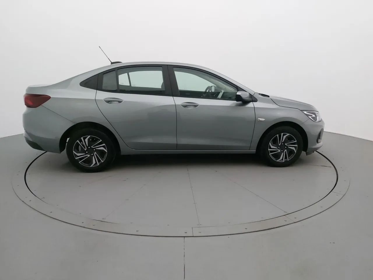 Chevrolet Onix Plus LT 1.0 12V Flex Mec. 4P, foto 6 de 18