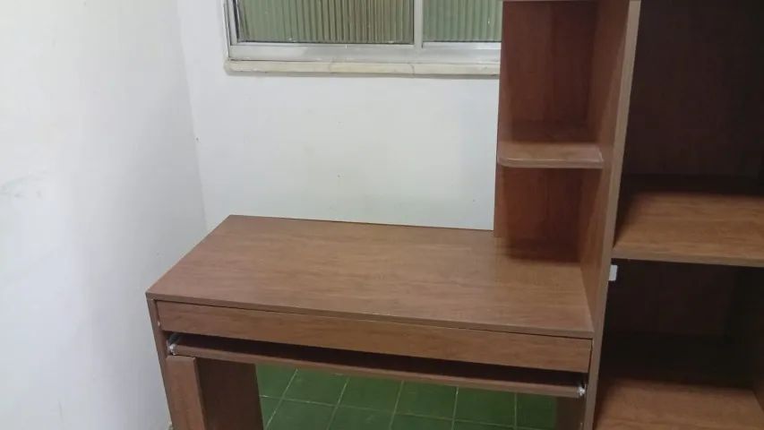 Escrivaninha/mesa com armário  - Foto 3