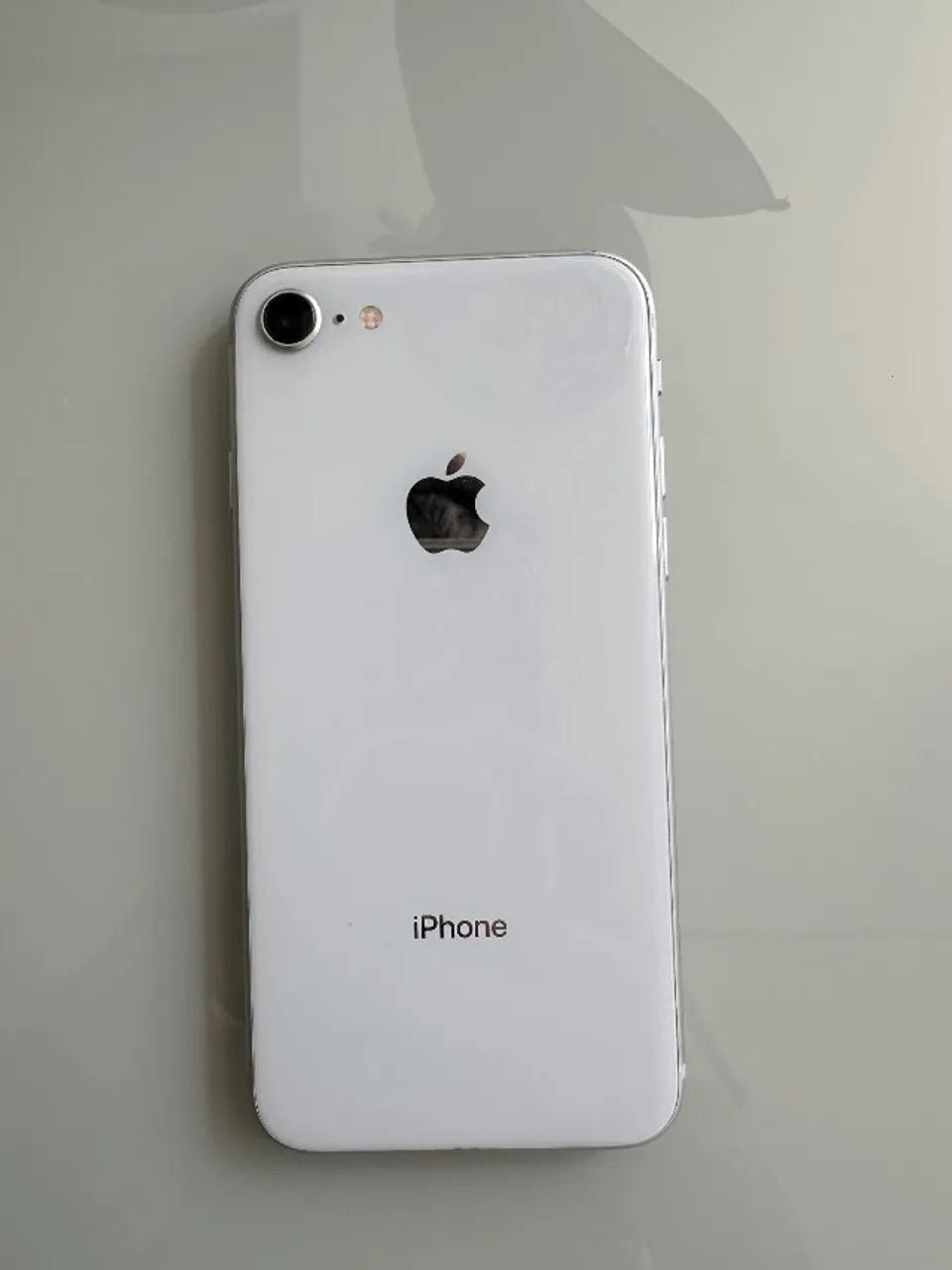 iPhone 8, 64GB, 75% bateria, USADO - Foto 2