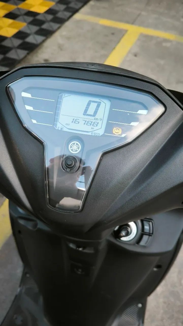 Vendo Yamaha fluo  - Foto 2