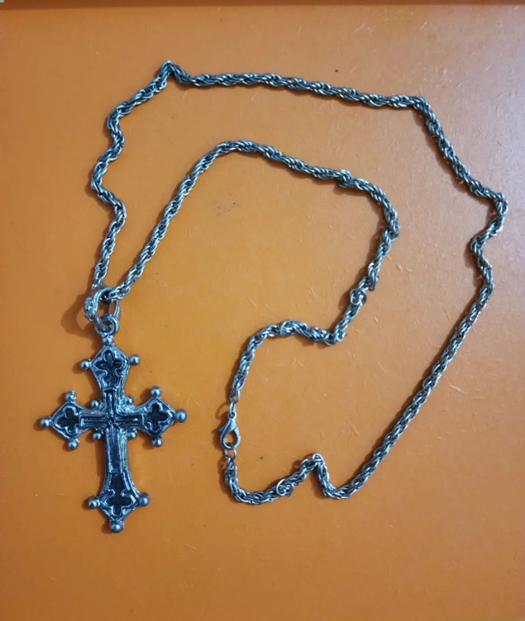 Cordão com pingente cruz (novo)