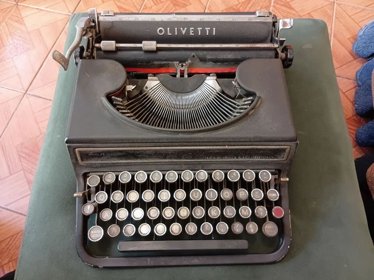 Máquina de escrever Olivetti Studio 42 - Foto 2