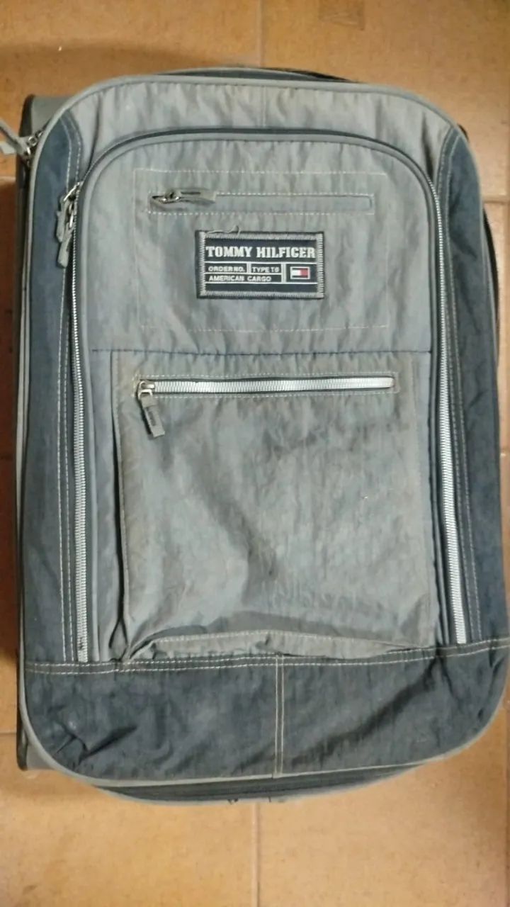 Mala Tommy Hilfiger Original de Viagem  na Cor Cinza - Foto 5