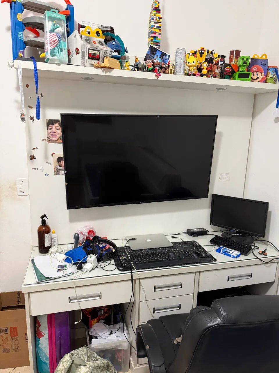 Painel com bancada de estudos / Painel com bancada tipo penteadeira (Vendas separadas) 