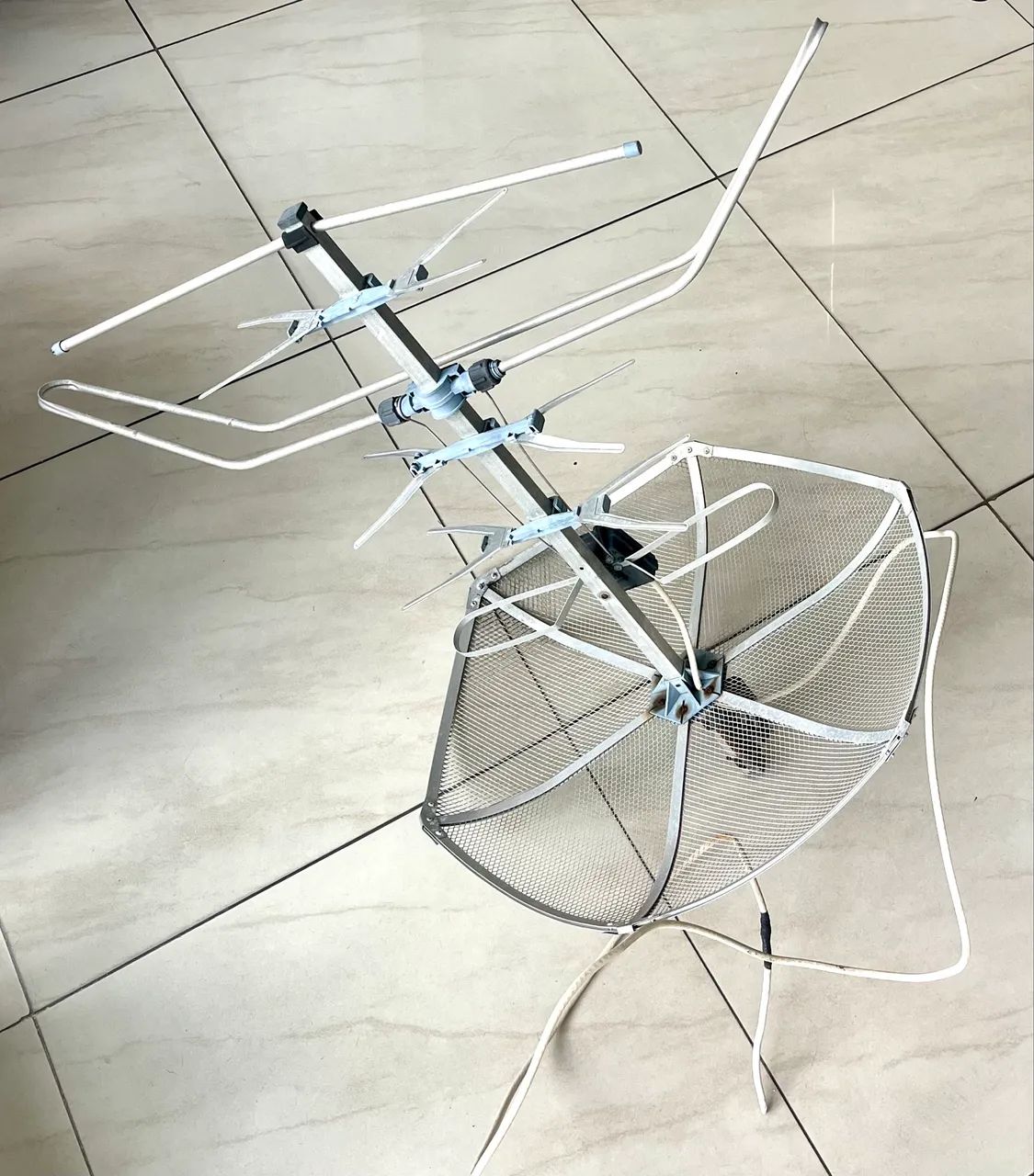 Antena de Tv externa de alumínio 