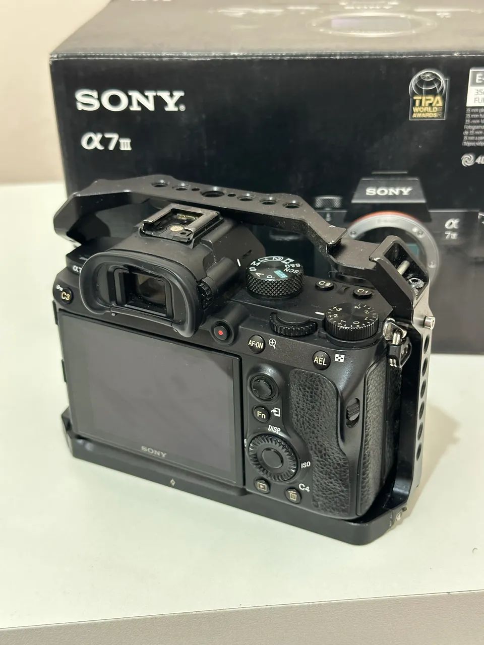 Câmera Sony a7iii caixa e Cage - Foto 4