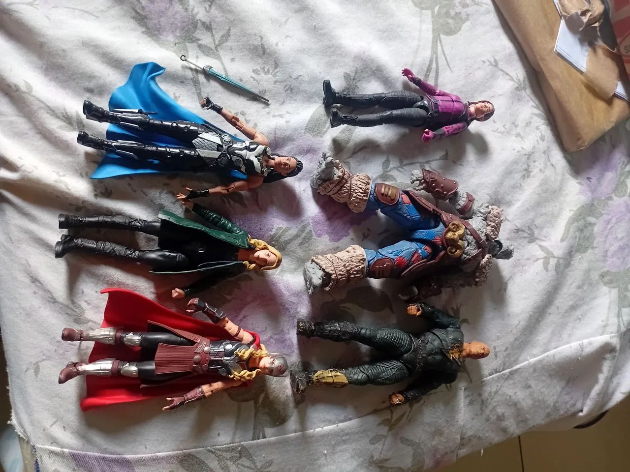 Action figures - Marvel Legends e 1 Mcfarlane  - Foto 2