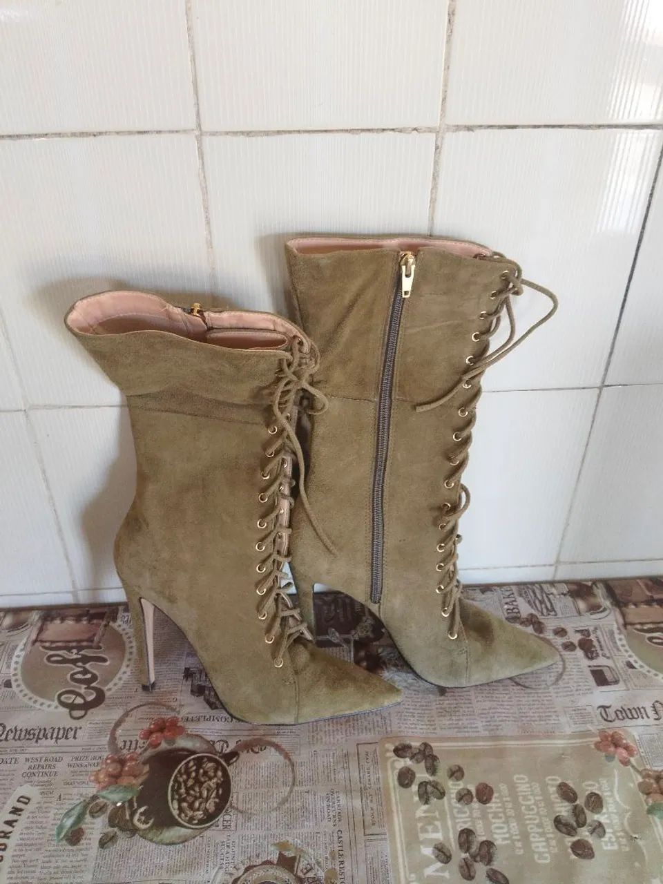Vende-se botas cano alto 3 Luiza Barcelos 1 leather - Foto 3