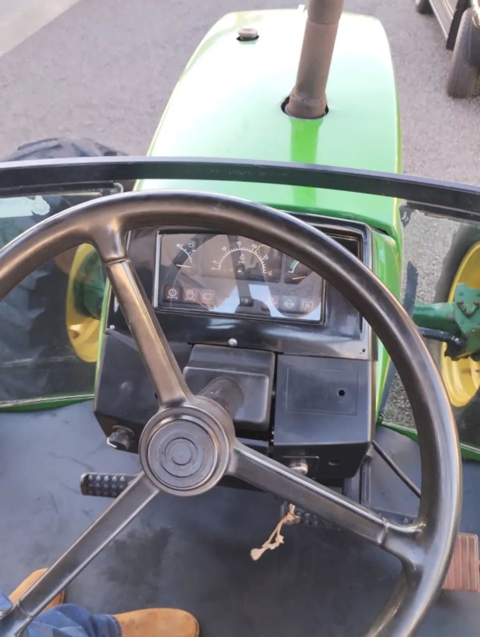 TRATOR JHON DEERE 6300 4x4 - Foto 2