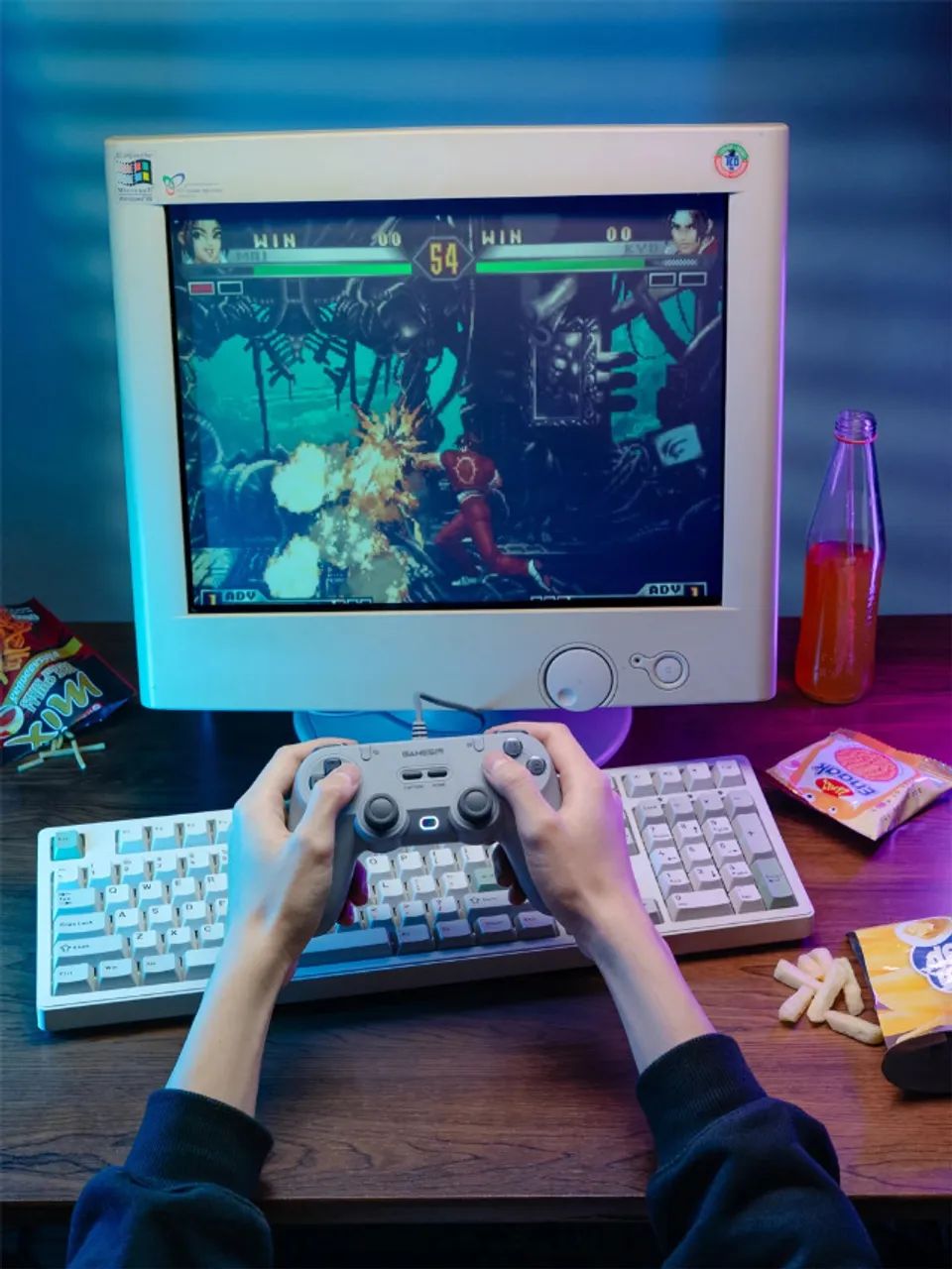 Joystick Retro GameSir Tegenaria Lite com Hall Efect (Switch, PC, Etc)