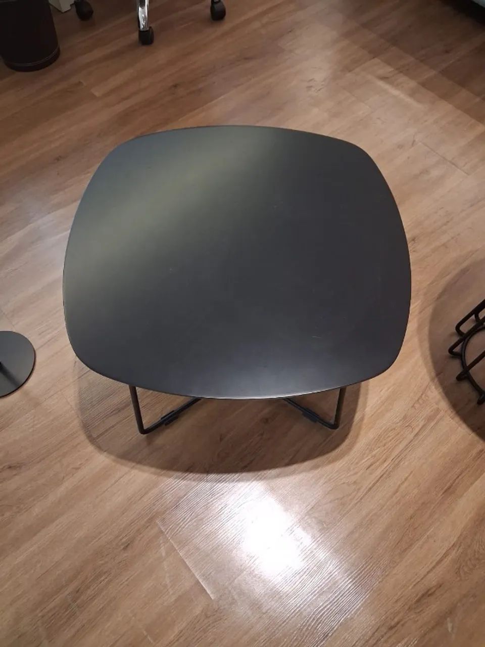 Conjunto de 3 mesas de apoio pretas