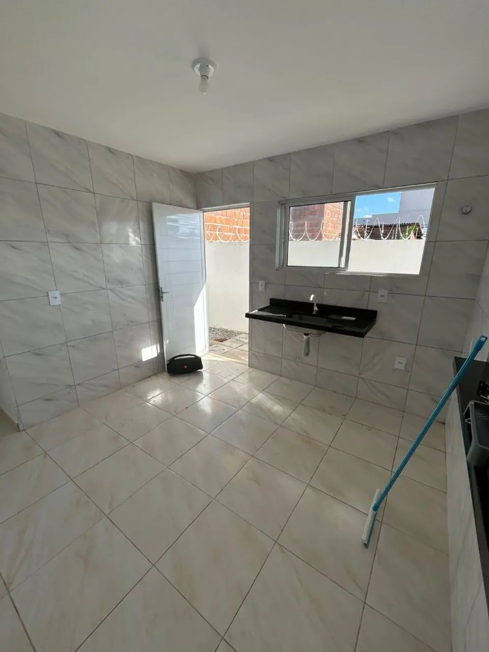 Alugo casa proximo Praia Poço  - Foto 3