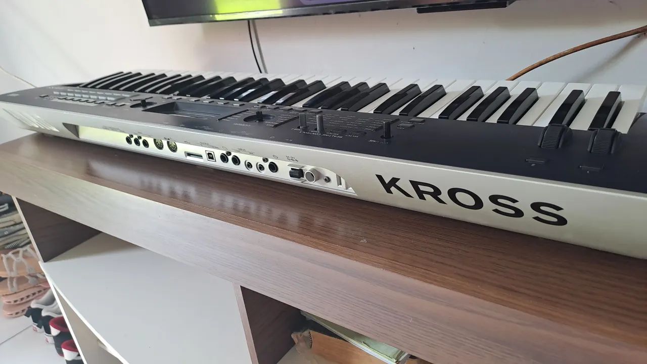 ? Korg Kross 2 - Workstation Profissional | Muito Novo ? - Foto 3