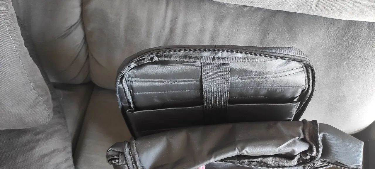 Mochila Executiva para Notebook com USB - Nova | Trabalho e Faculdade - Foto 4