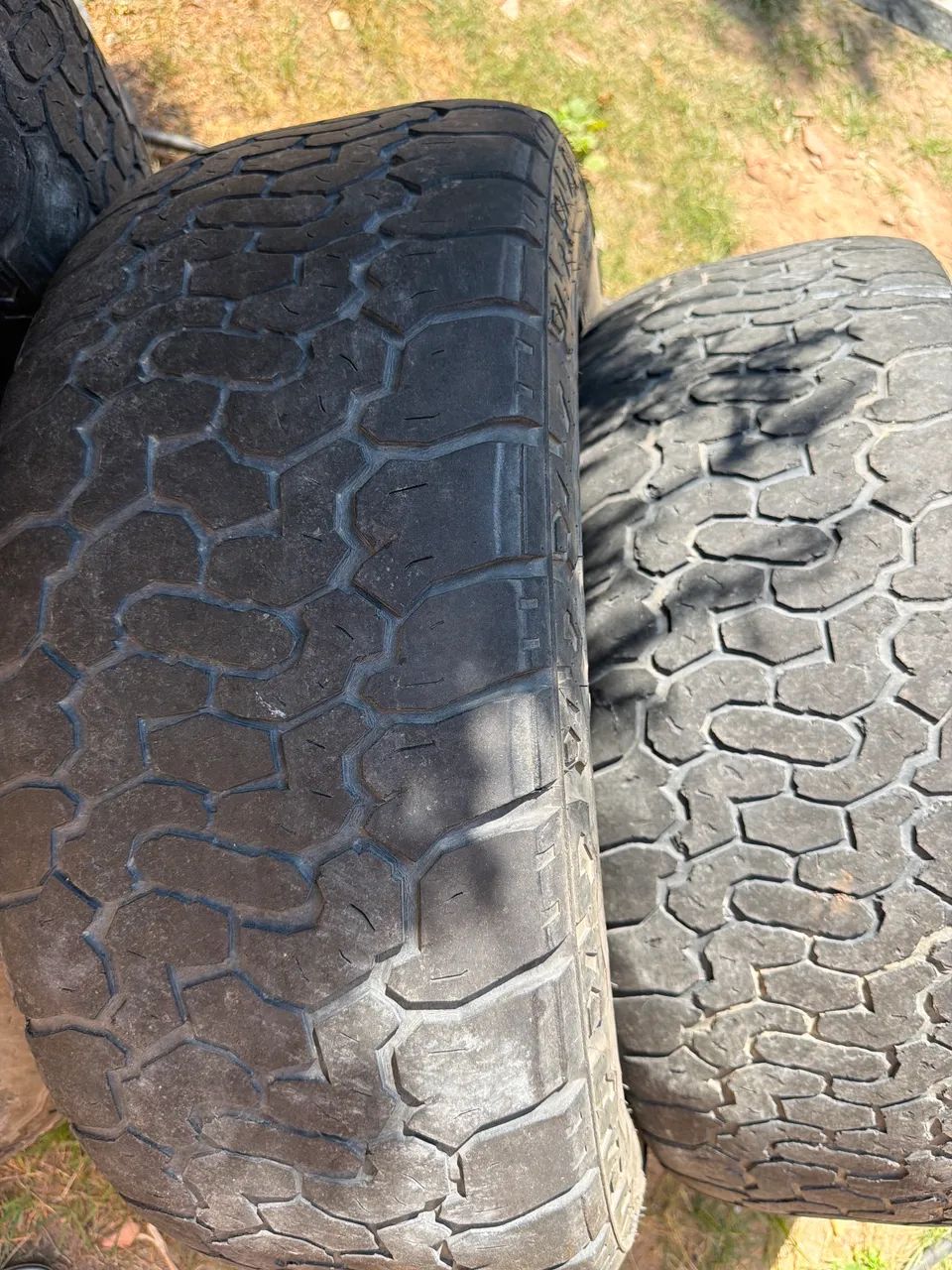 Pneus XBRIbrutus 265/65 R20 AT $200 cada - Foto 2