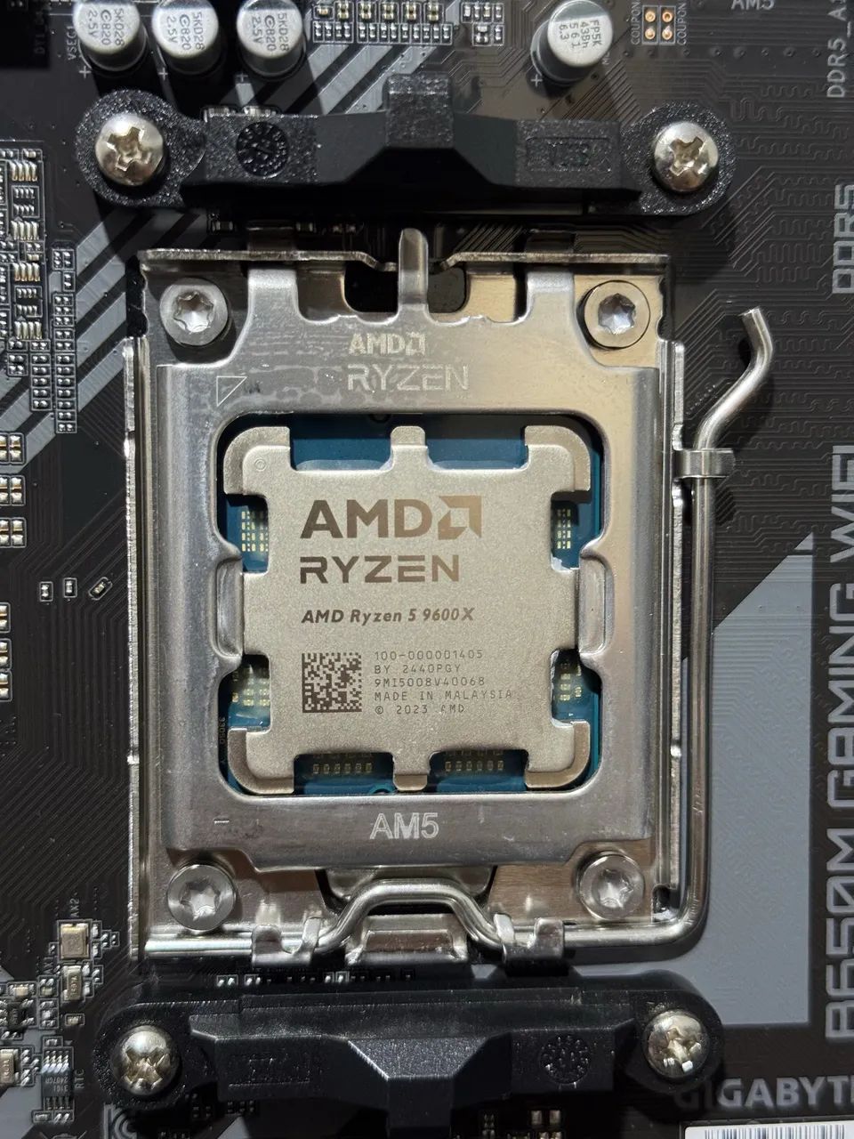 RYZEN 5 9600X- B650M GAMING WI-FI  - Foto 2