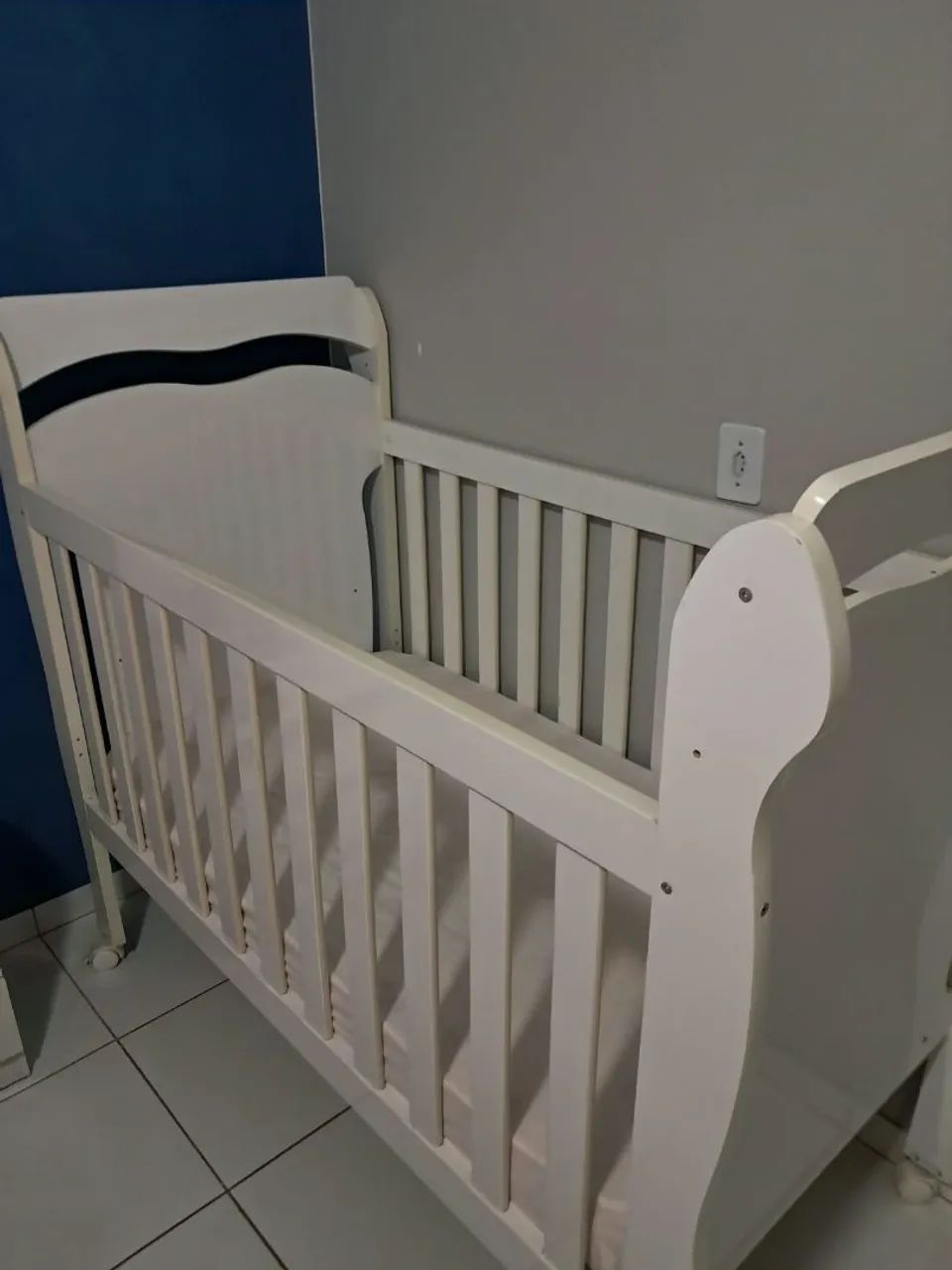 Berço com colchão 