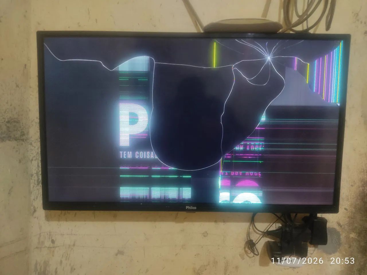tv de 32 polegadas pra retirar peças Philco 100  reais tem  conversa 