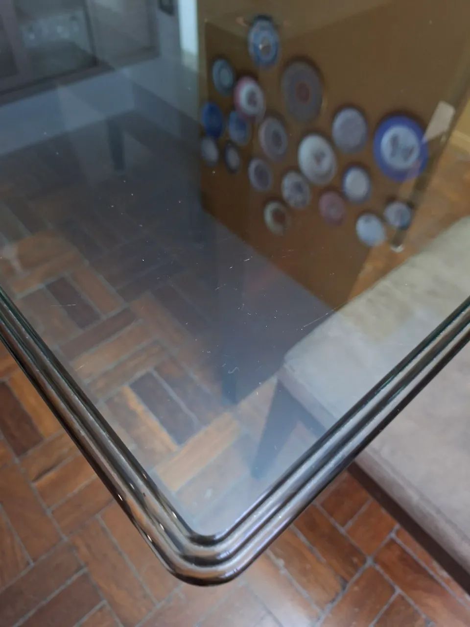 mesa de jantar com vidro em cascata e 8 cadeiras de treliça  - Foto 3