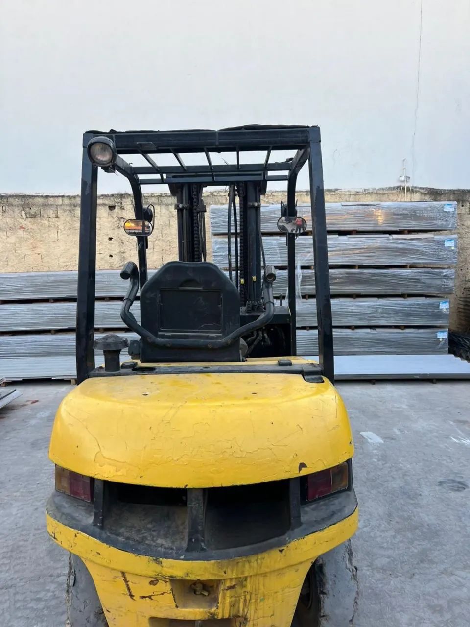 Empilhadeira Clark 2500 ton torre triplex a diesel completa - Foto 5