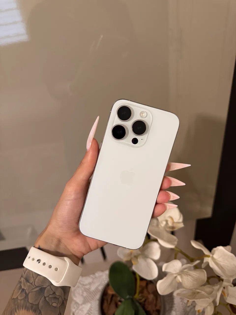 iPhone 16 Pro 256gb Titânio Branco IMPECÁVEL  - Foto 3