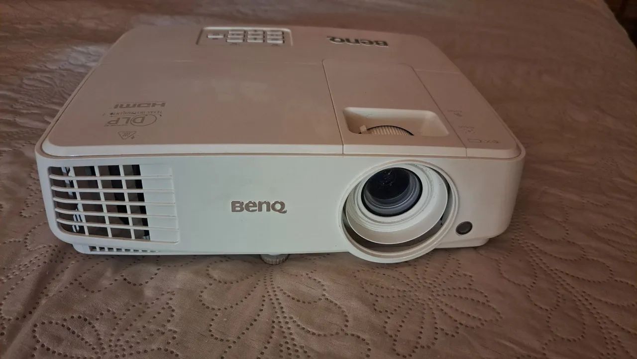 Vende-se projetor!