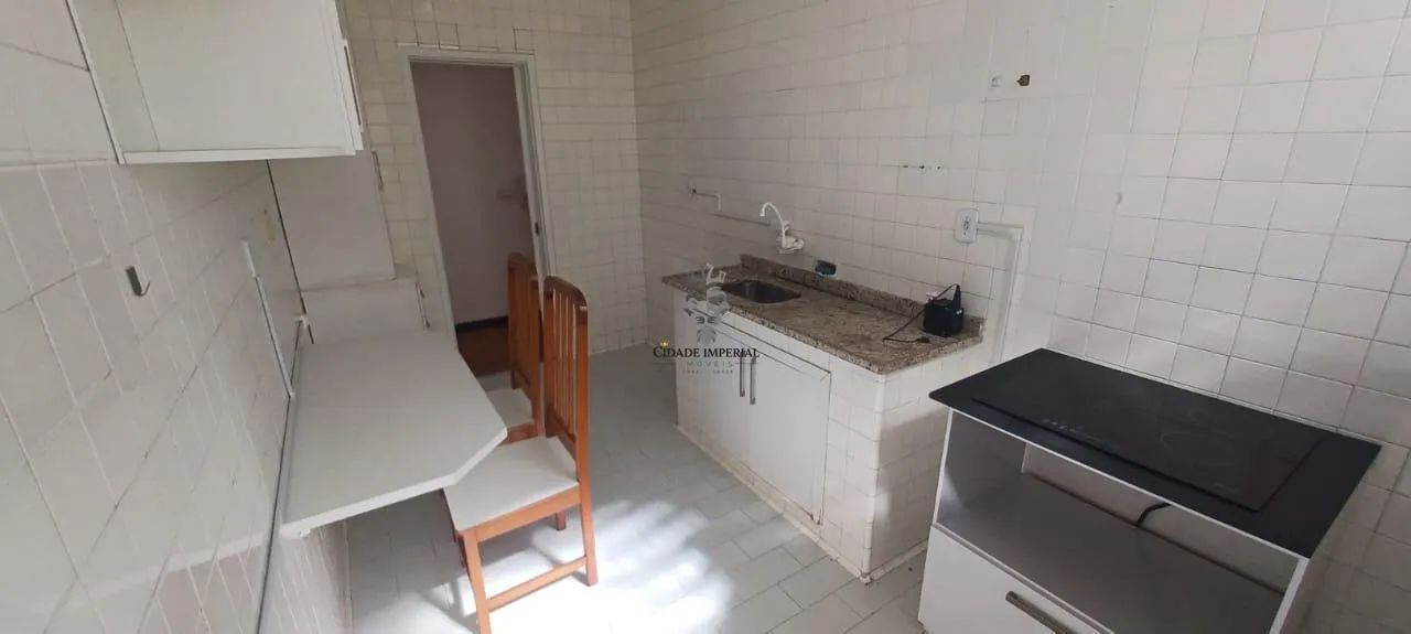 ALUGO APTO AMPLO NO CENTRO DE PETROPOLIS COM 3 QUARTOS - Foto 4