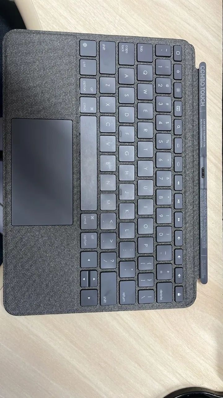 Teclado logitech combo touch ipad pro 11 1ª 2ª 3ª