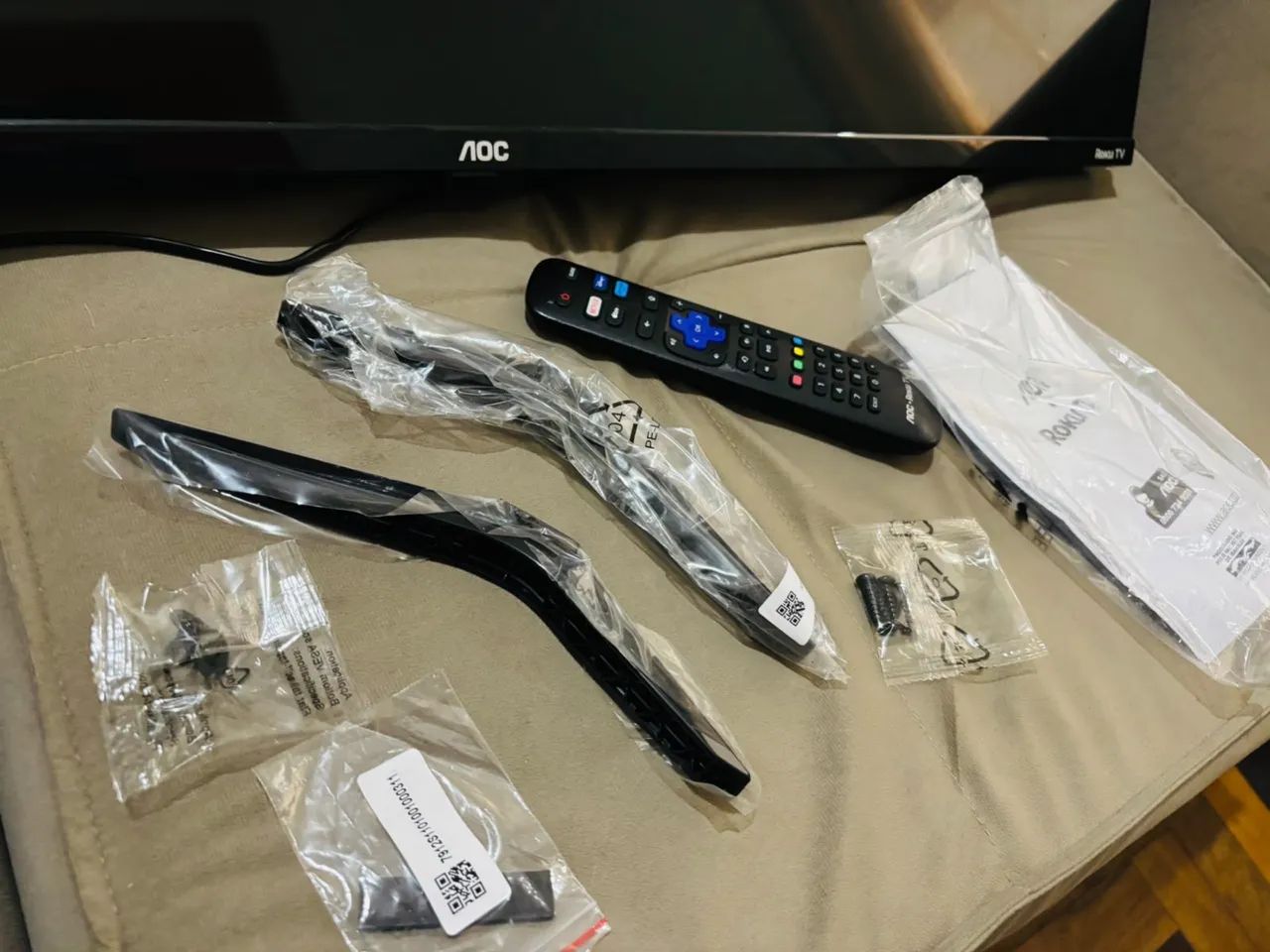 Smart tv Aoc Roku 43 polegadas impecável  - Foto 5