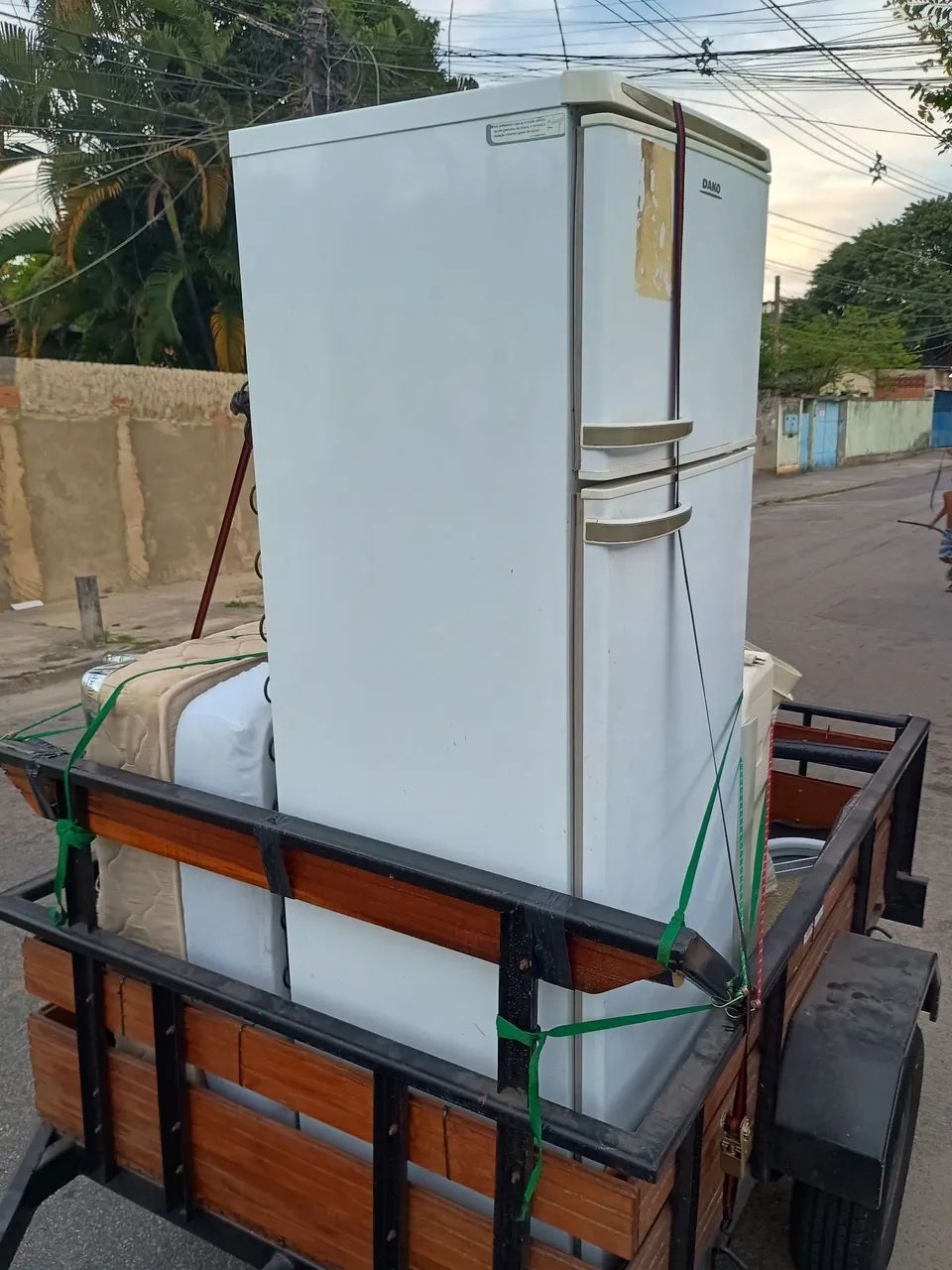 Fretes com carretinha...((( Ajudo a carregar))) - Foto 4