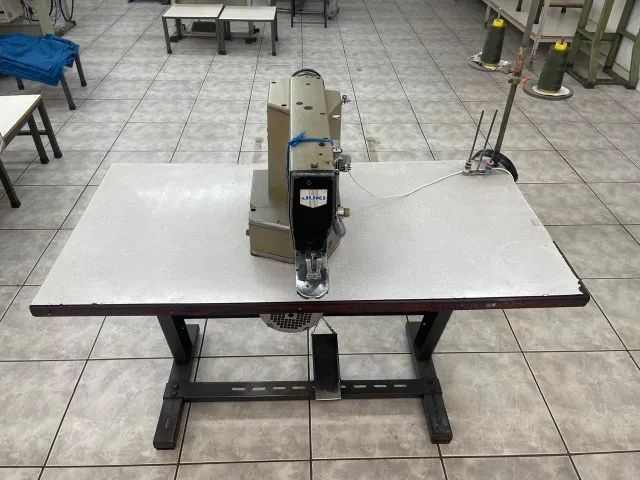 Maquina de Costura Traveti Juke