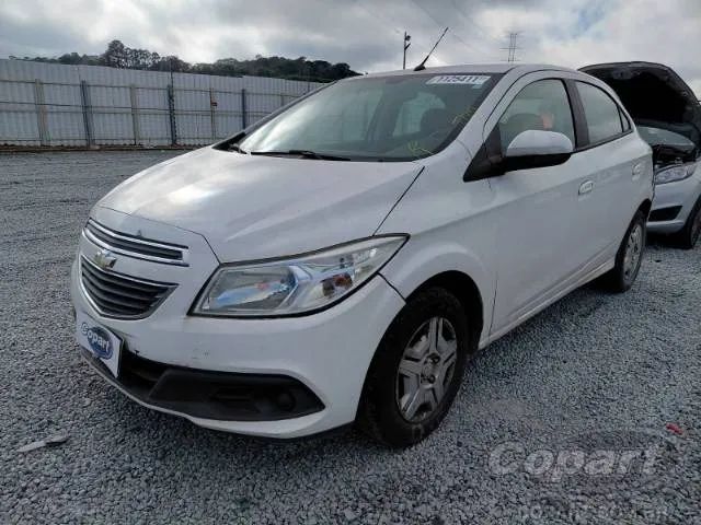 Sucata Onix 2014 1.0 disponivel pra retirada de peças