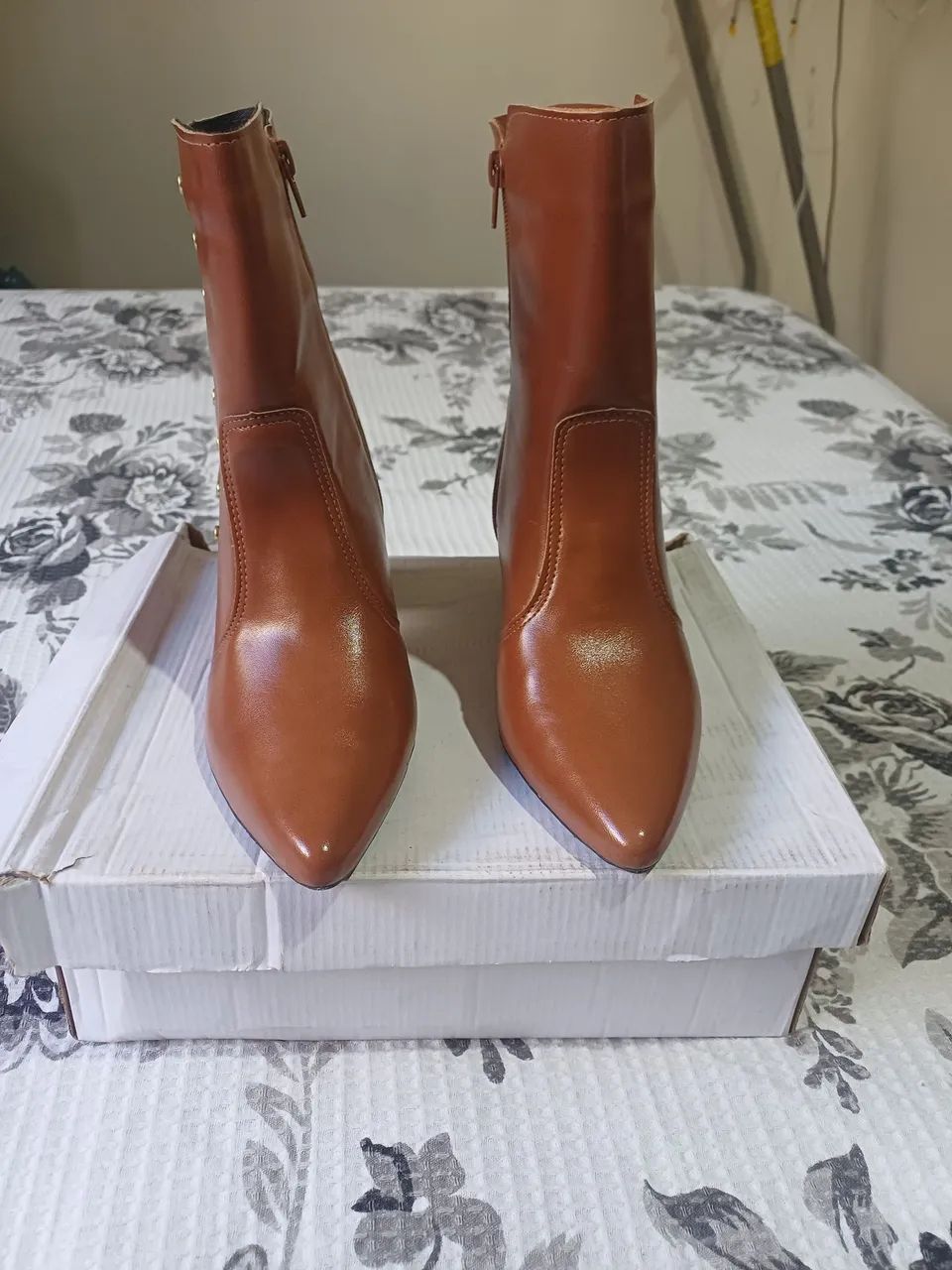 Vende-se bota nunca usada. - Foto 2