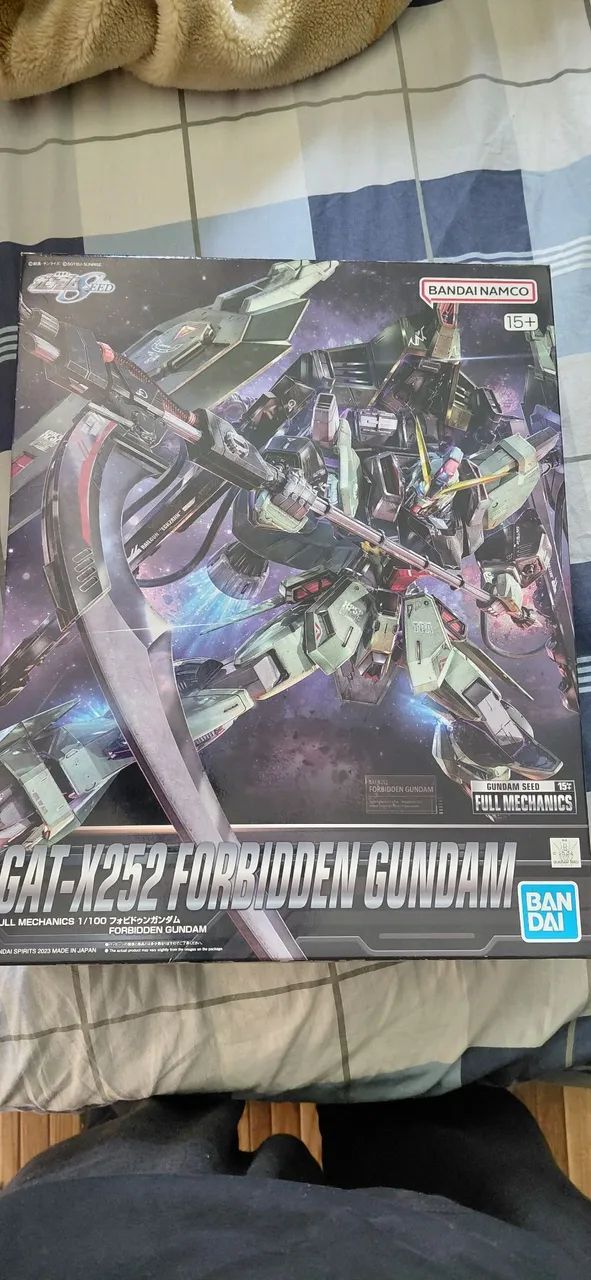 Full mechanics forbidden gundam Bandai 