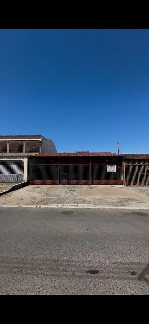 LOTE COM 2 CASAS NA LAJE