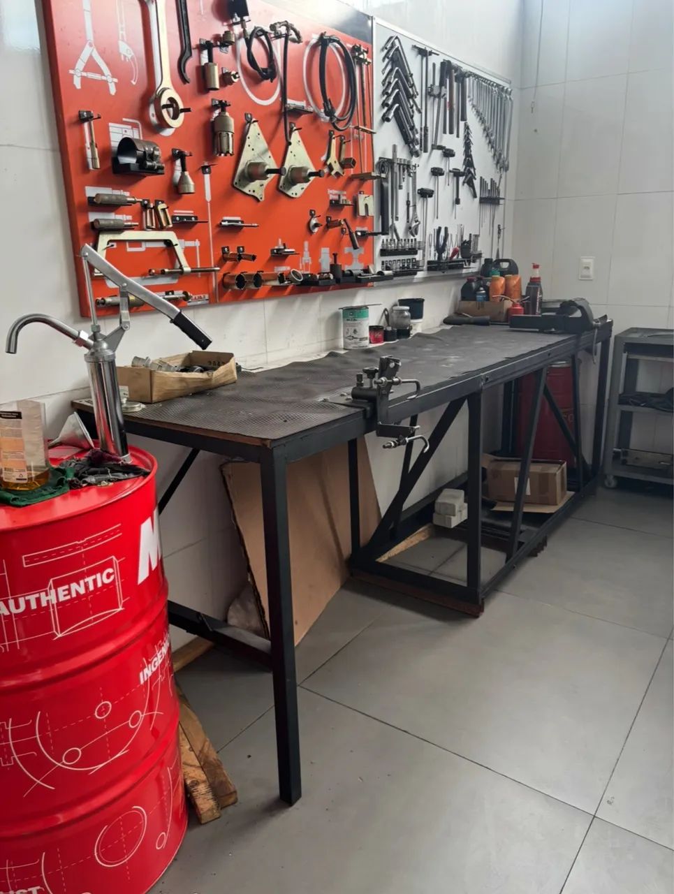 Mesa de oficina reforçada 