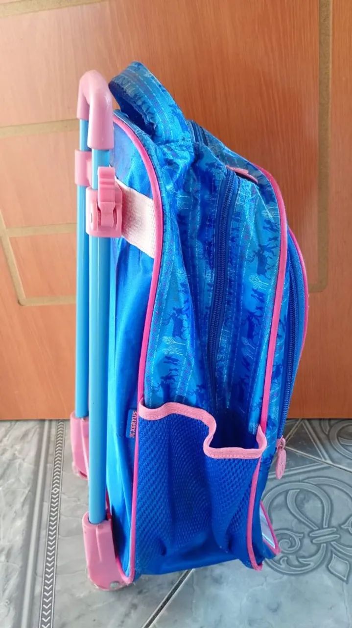 Vendo mochila com rodinhas  - Foto 4