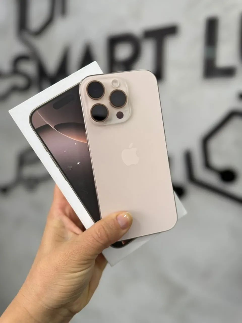 iPhone 16 Pro Dourado 128GB (Completo) + Nota e 3 meses de garantia