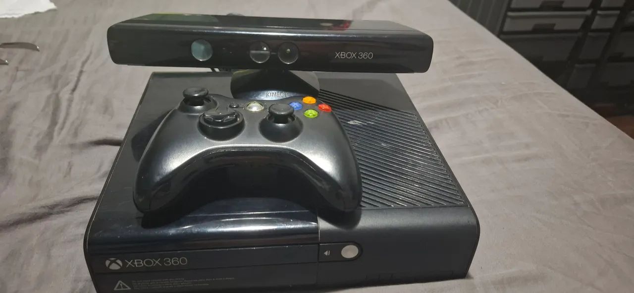 Xbox 360 com acessorios