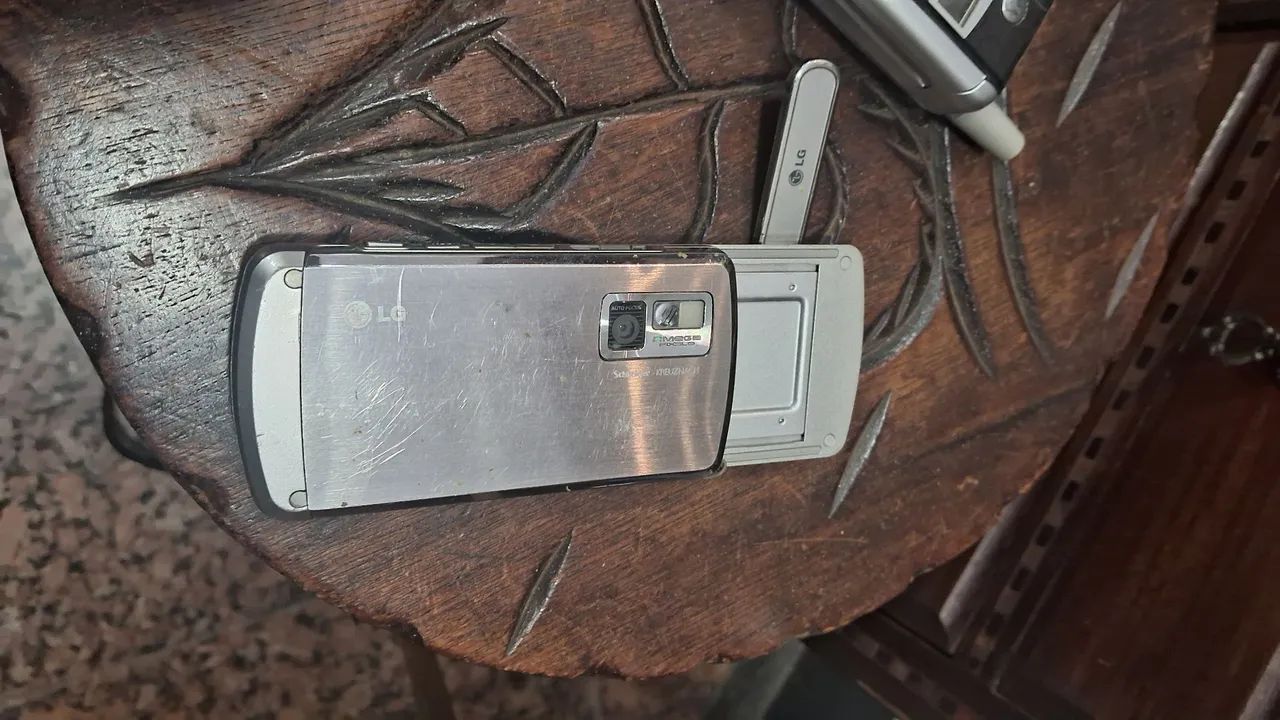 celular LG Shine ME97 SEM TESTES Vendemos como decoração  - Foto 3