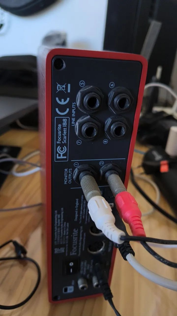 Interface de áudio Focusrite Scarlett 18i8  - Foto 2