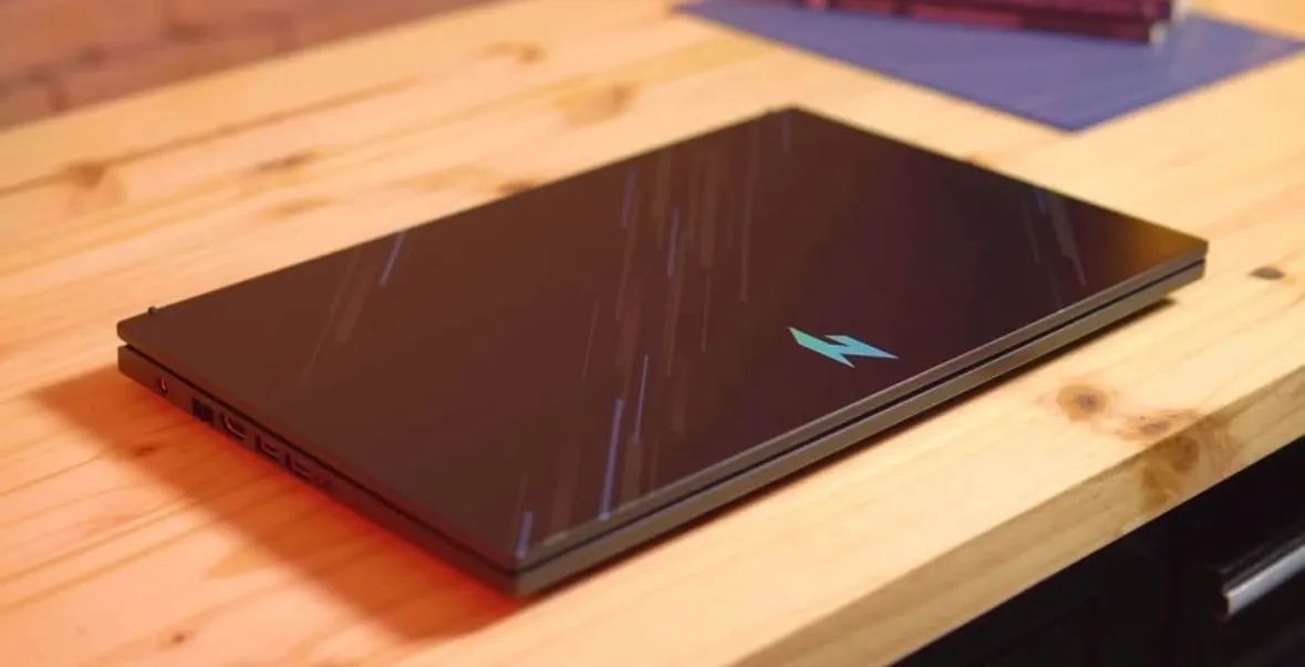 Acer Nitro V15 - Foto 2