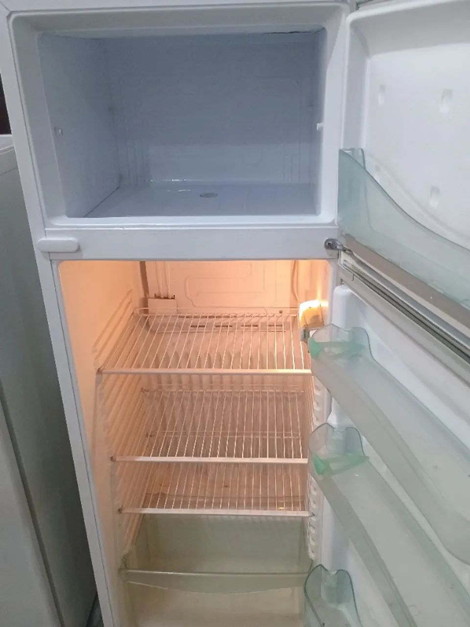 Geladeira funcionando perfeitamente ótima  - Foto 3