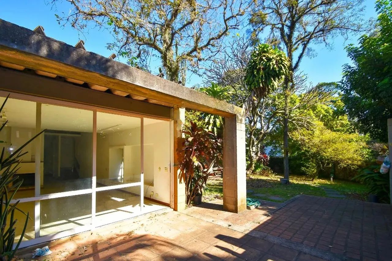 Casa à Venda - Pinheiros, 3 Quartos, 300 m2