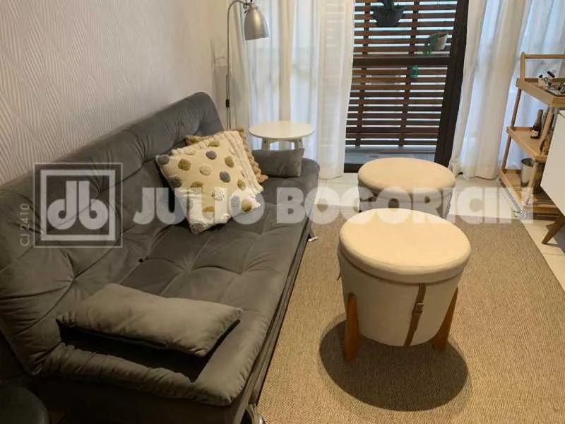 Apartamento : / Residencial / Leblon