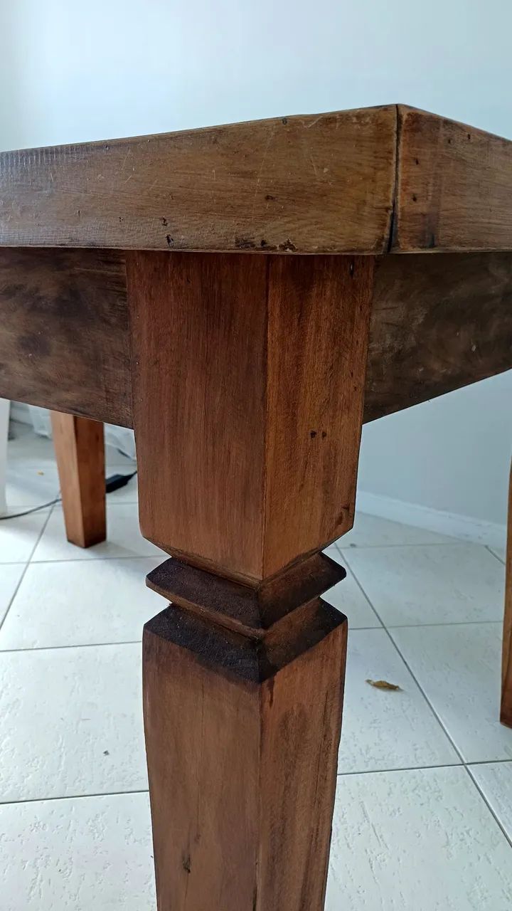 MESA DE MADEIRA MACIÇA PARA 6 LUGARES - Foto 3